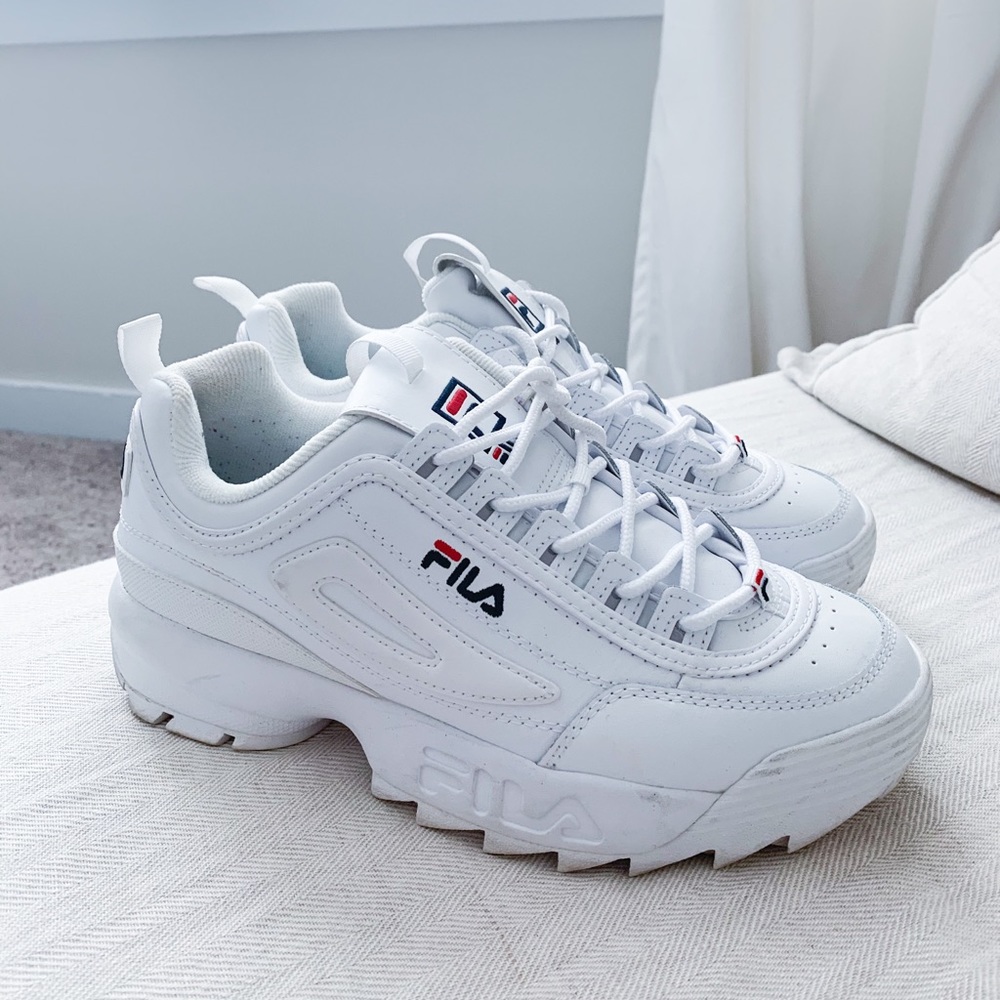 FILA DISRUPTOR SNEAKERS // SIZE 9.5